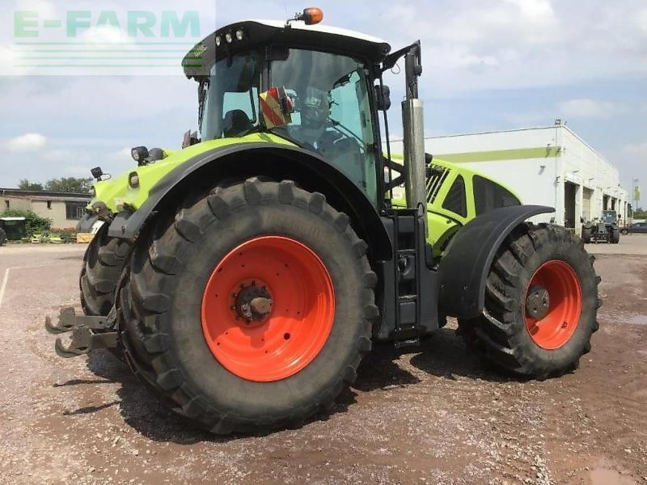 Farm tractor CLAAS axion 950