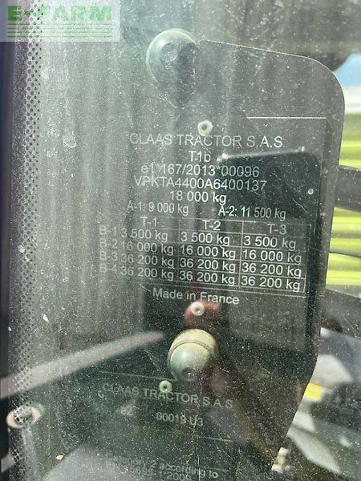 Farm tractor CLAAS axion 950