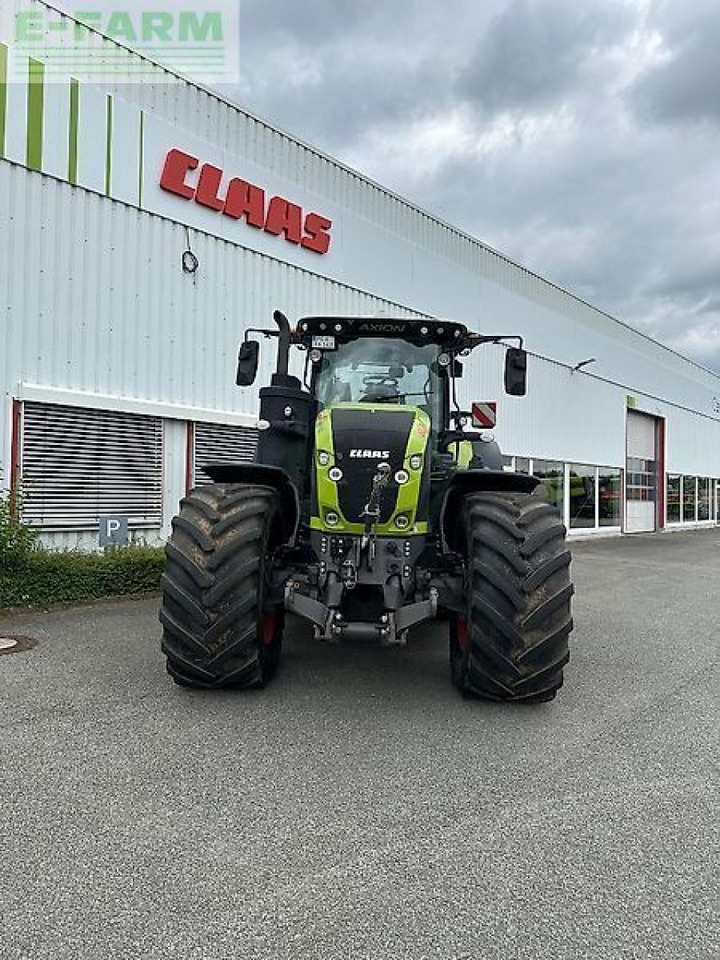 Farm tractor CLAAS axion 950