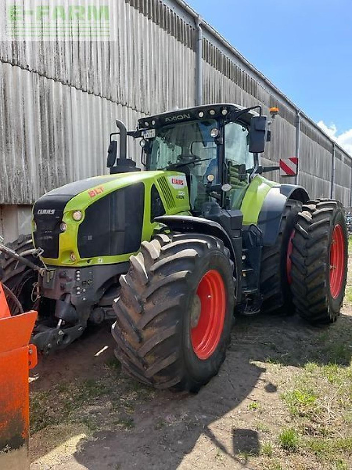 Farm tractor CLAAS axion 950