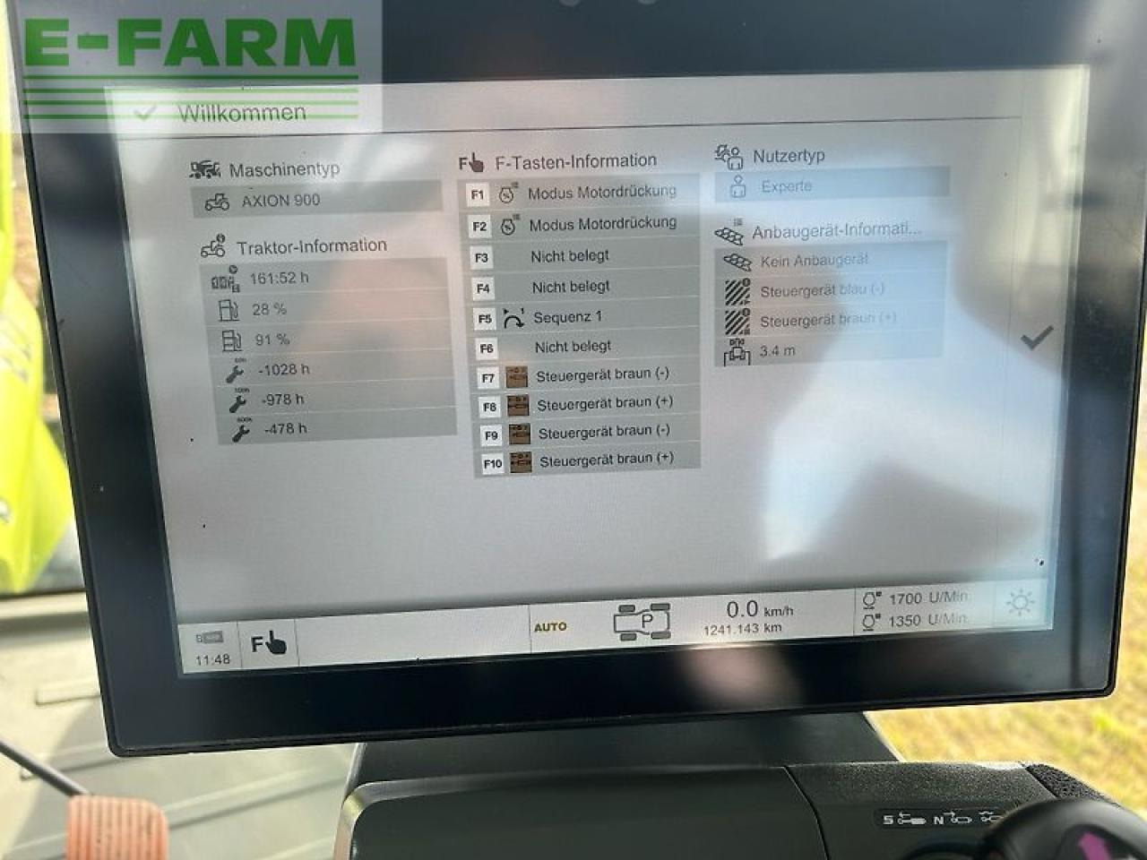 Farm tractor CLAAS axion 950