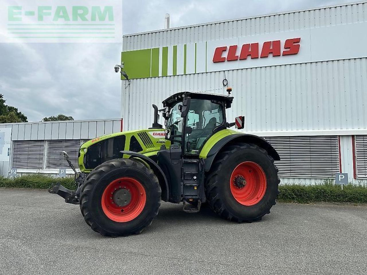 Farm tractor CLAAS axion 950