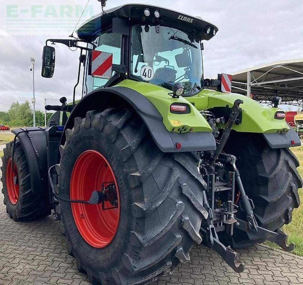 Farm tractor CLAAS axion 950 cmatic