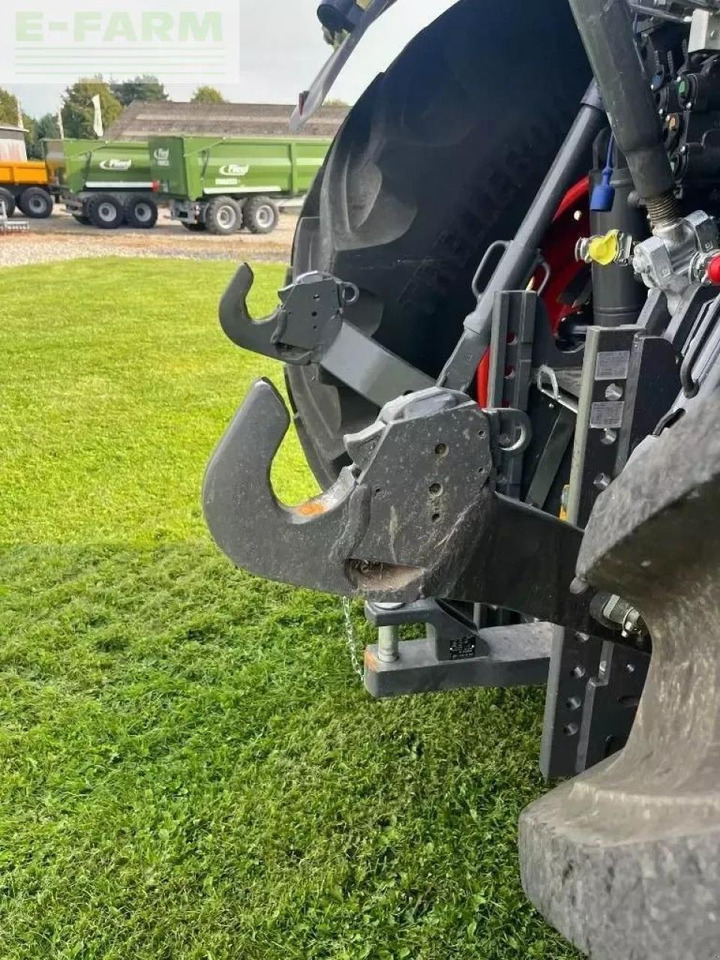 Farm tractor CLAAS axion 960