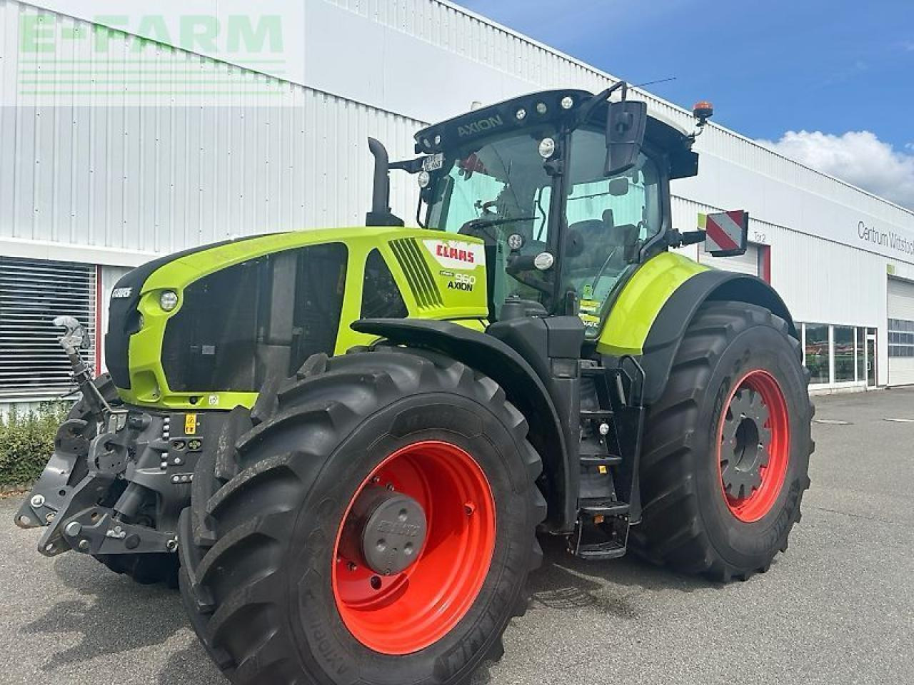 Farm tractor CLAAS axion 960