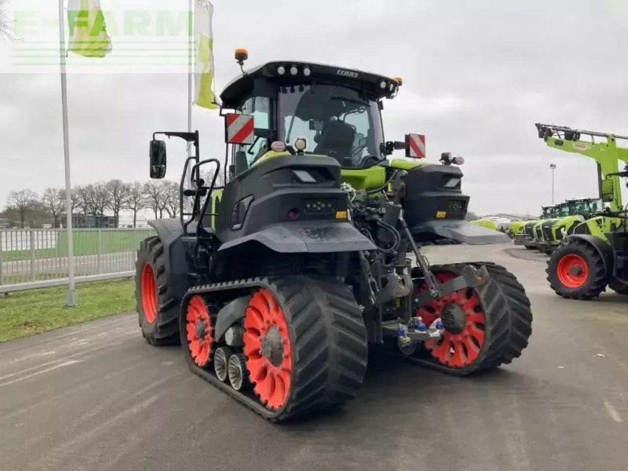 Farm tractor CLAAS axion 960 terra trac