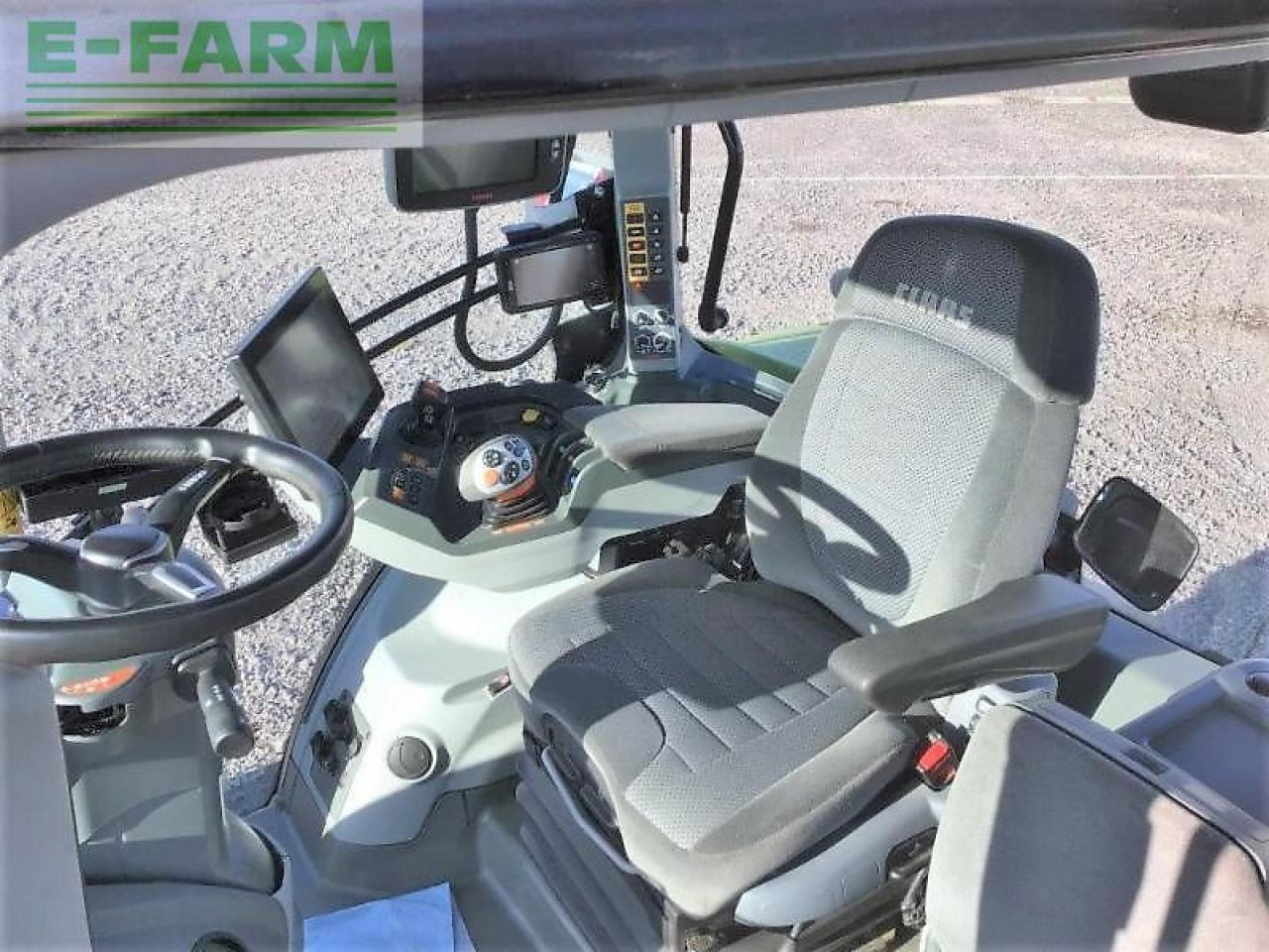 Farm tractor CLAAS axion 960 terra trac