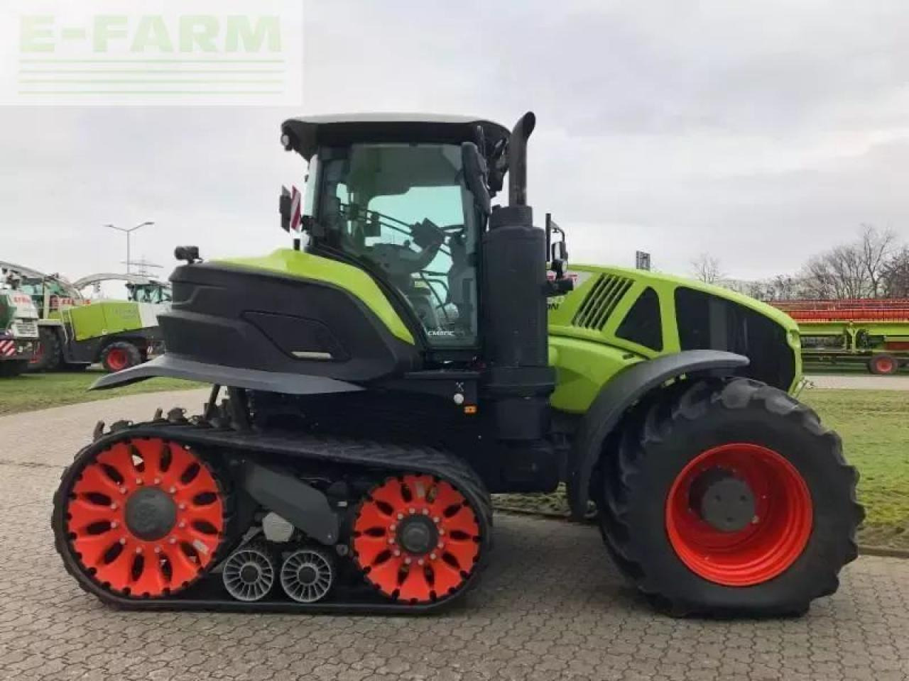 Farm tractor CLAAS axion 960 terra trac
