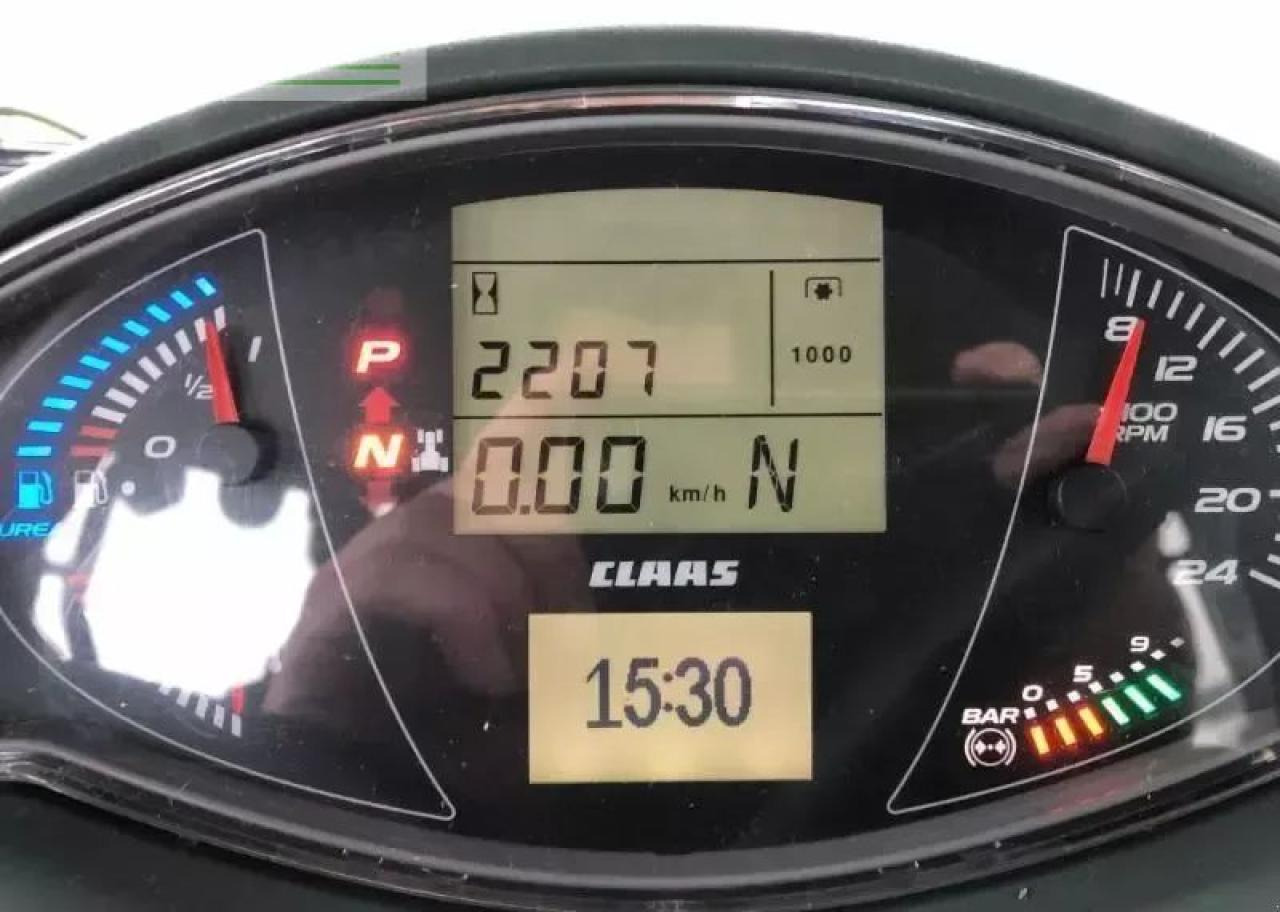 Farm tractor CLAAS axion 960 terra trac