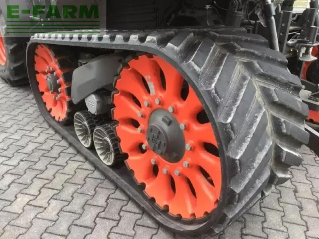 Farm tractor CLAAS axion 960 terra trac v