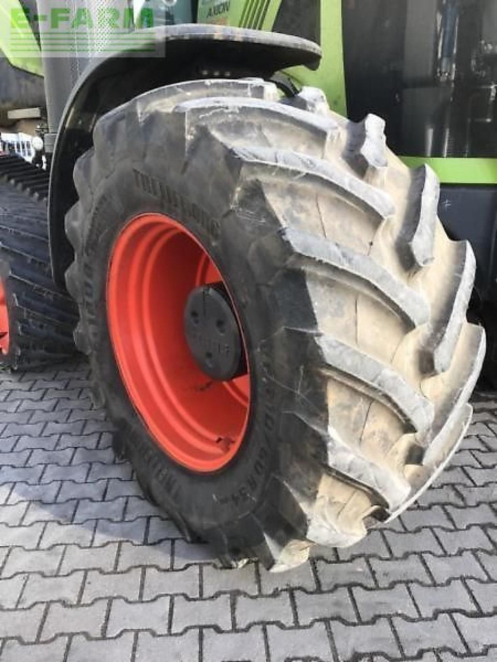 Farm tractor CLAAS axion 960 terra trac v