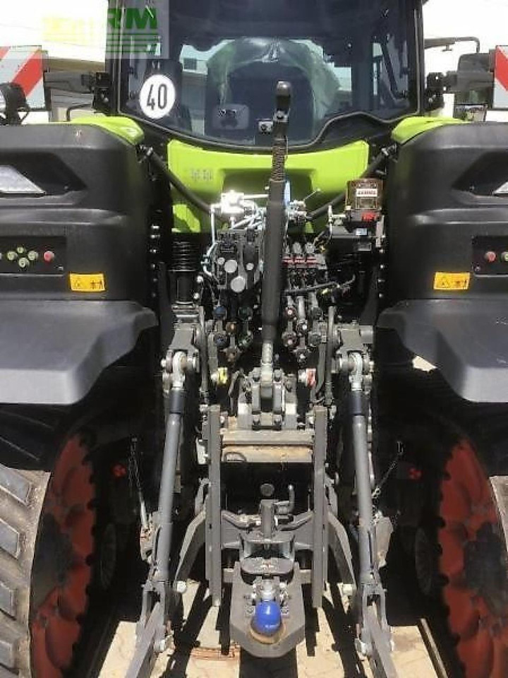 Farm tractor CLAAS axion 960 terratrac