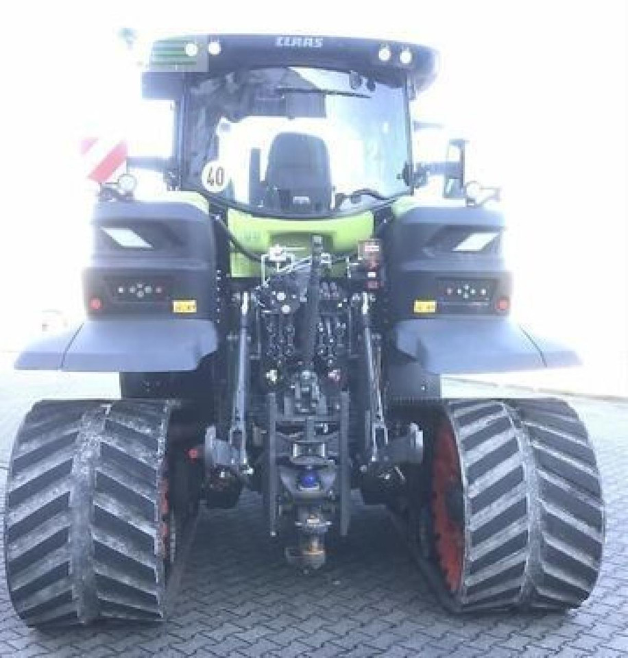 Farm tractor CLAAS axion 960 terratrac