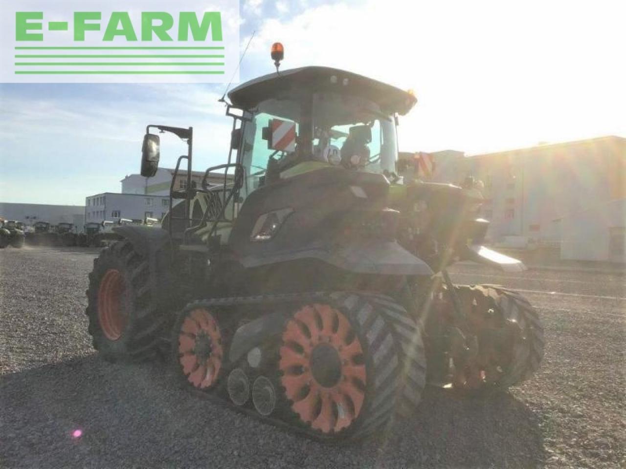 Farm tractor CLAAS axion 960 terratrac
