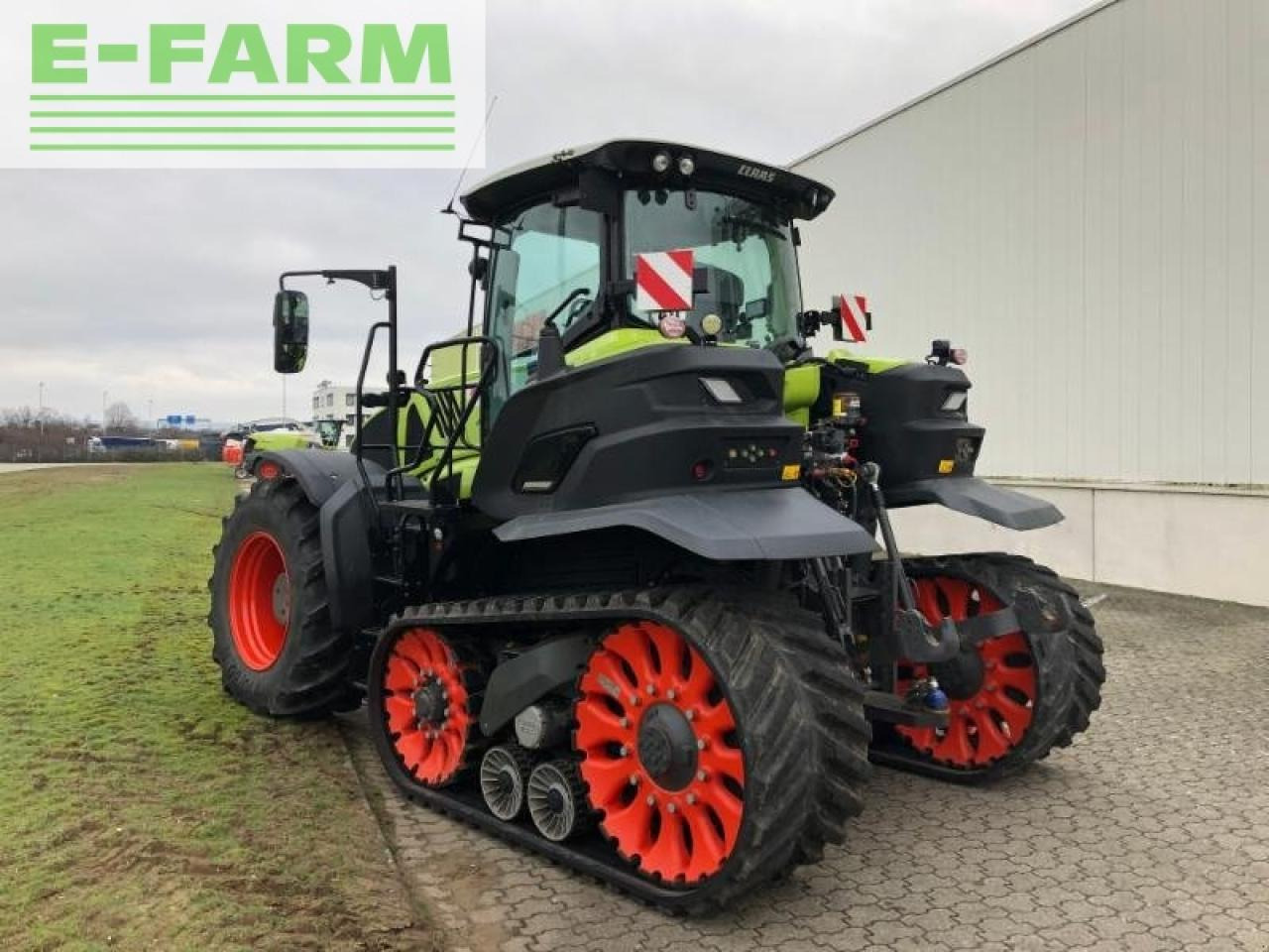 Farm tractor CLAAS axion 960 terratrac