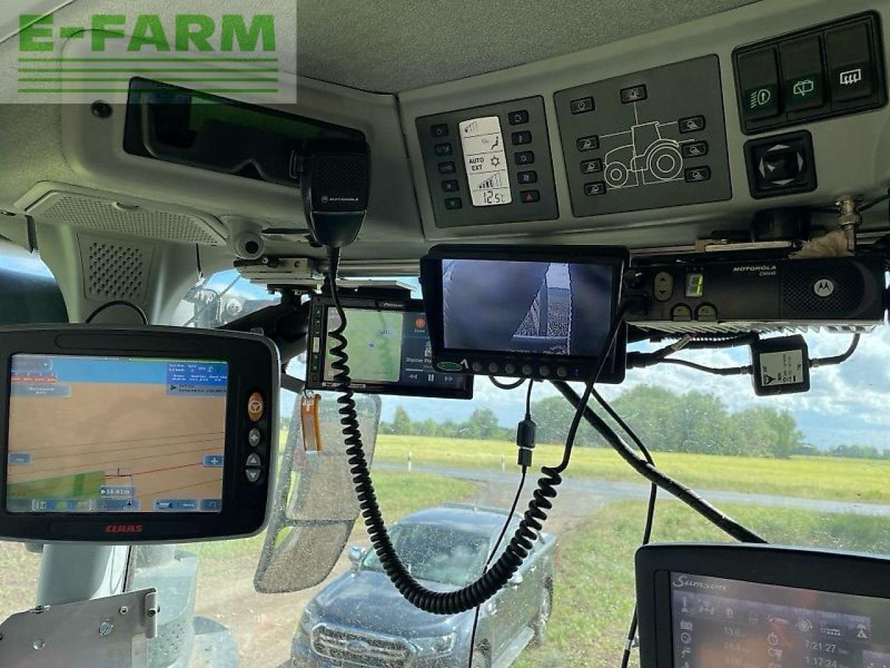 Farm tractor CLAAS axion 960 tt