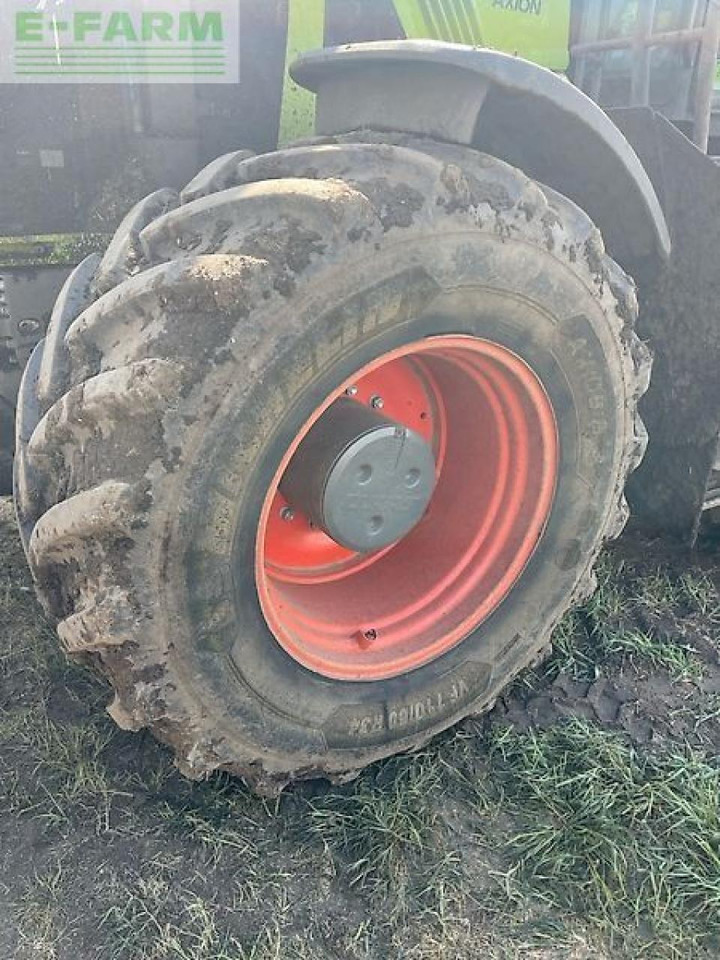 Farm tractor CLAAS axion 960 tt