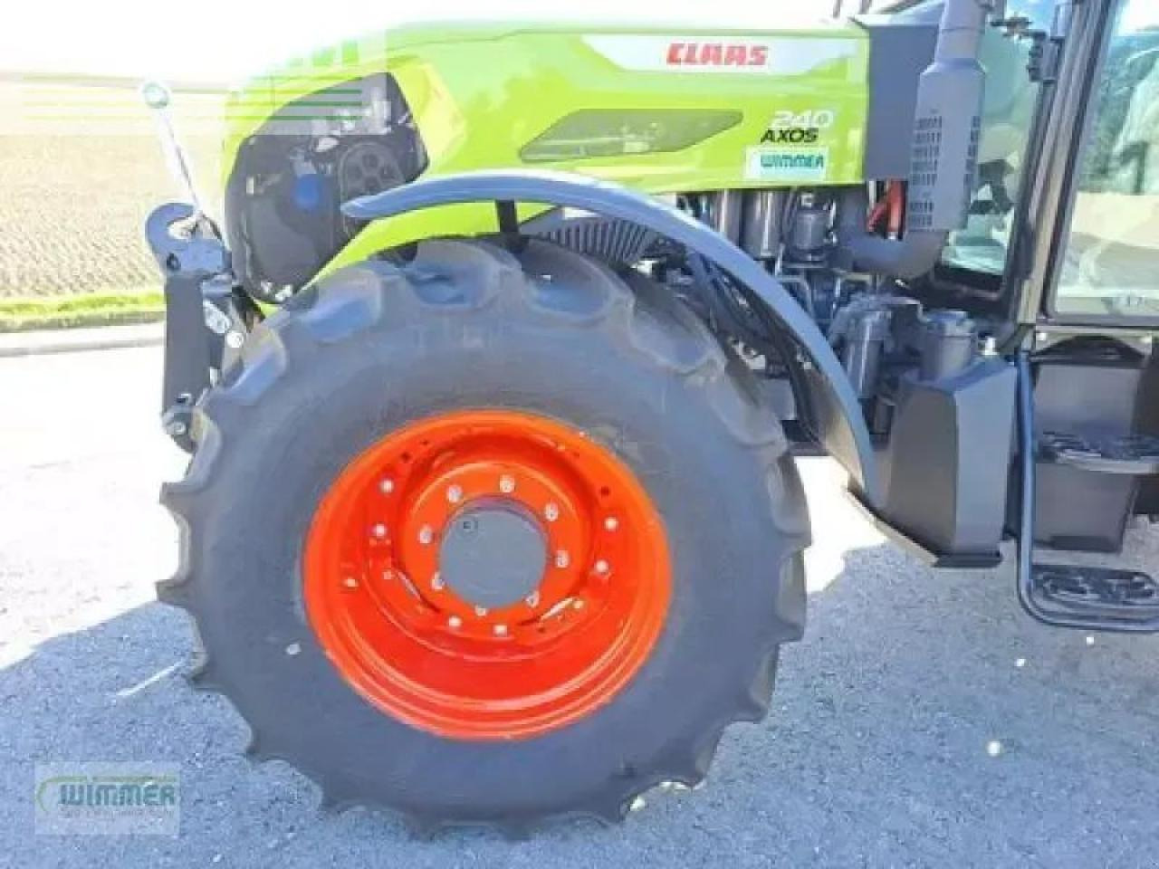 Farm tractor CLAAS axos 240