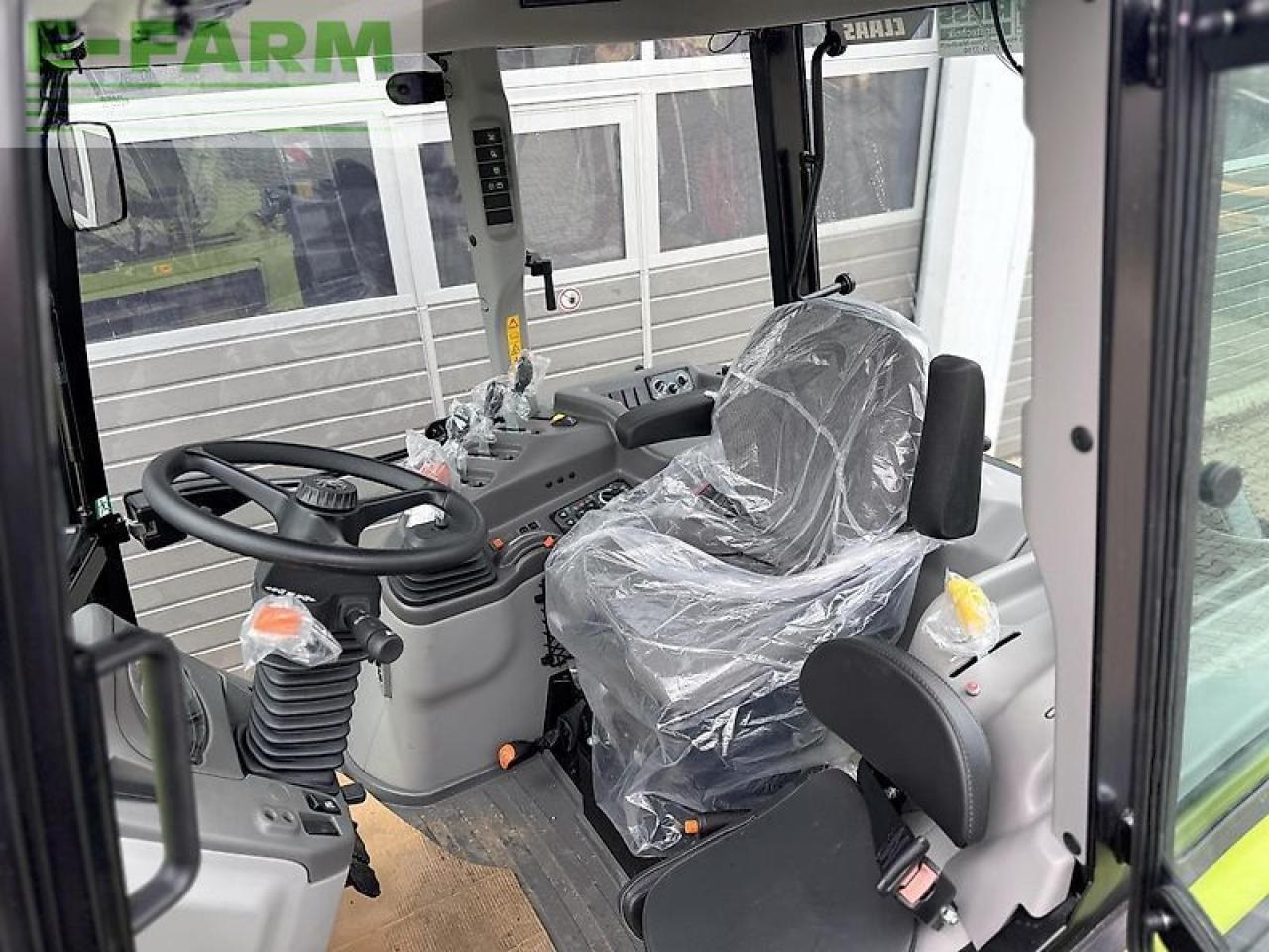 Farm tractor CLAAS axos 240 advanced fl-konsole