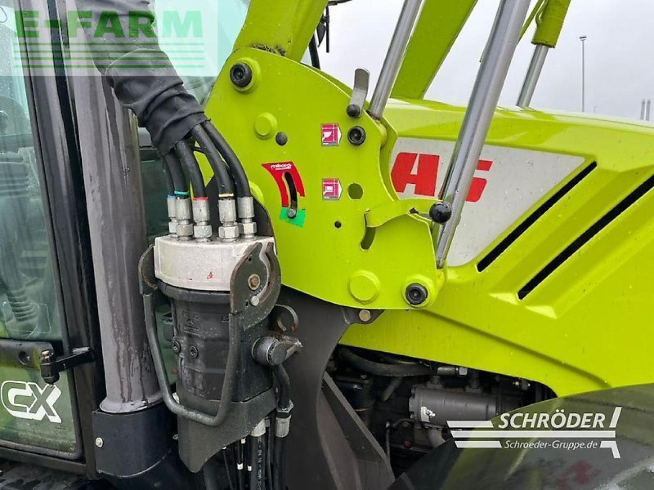 Farm tractor CLAAS axos 330