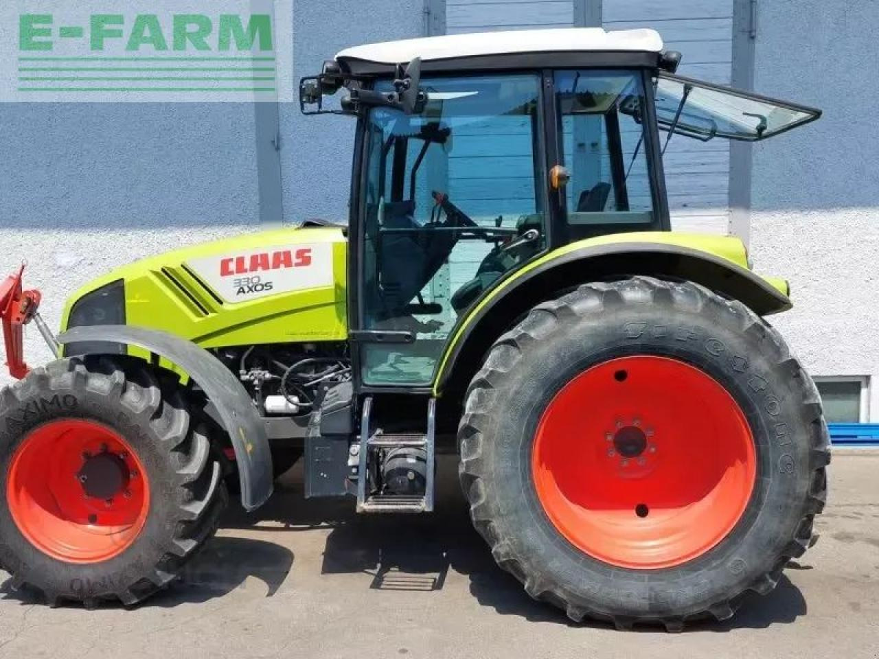 Farm tractor CLAAS axos 330