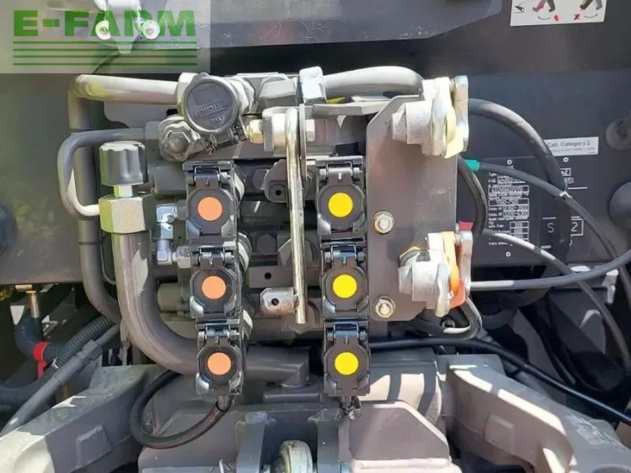 Farm tractor CLAAS axos 330