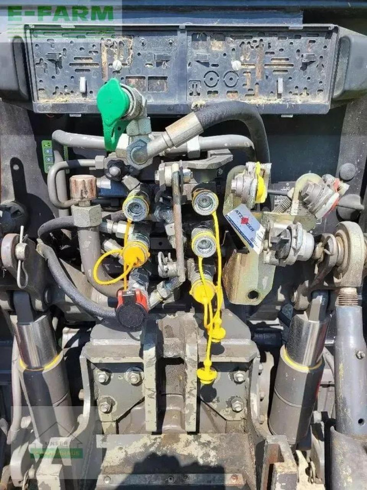 Farm tractor CLAAS axos 340