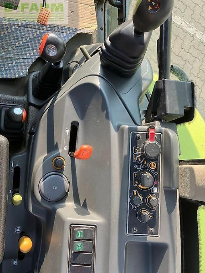 Farm tractor CLAAS axos 340 cx CX