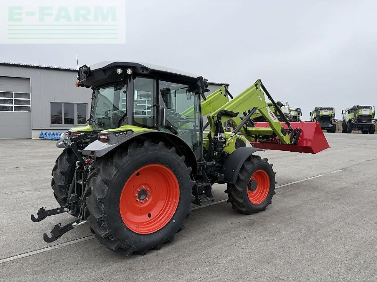 Farm tractor CLAAS axos 3.105