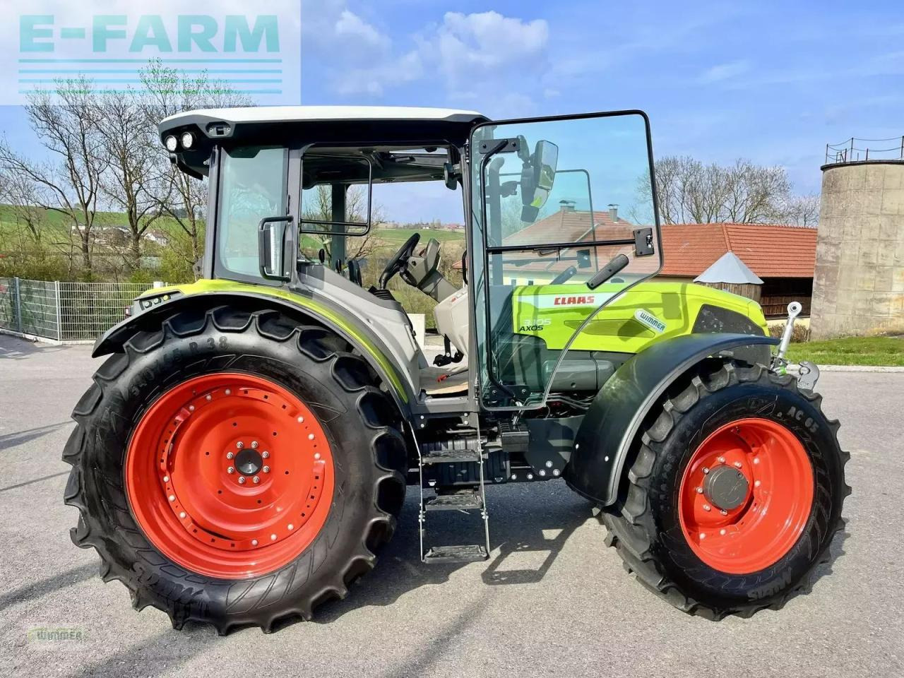 Farm tractor CLAAS axos 3.105