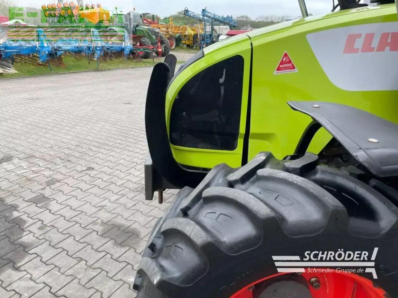 Farm tractor CLAAS celtis 426