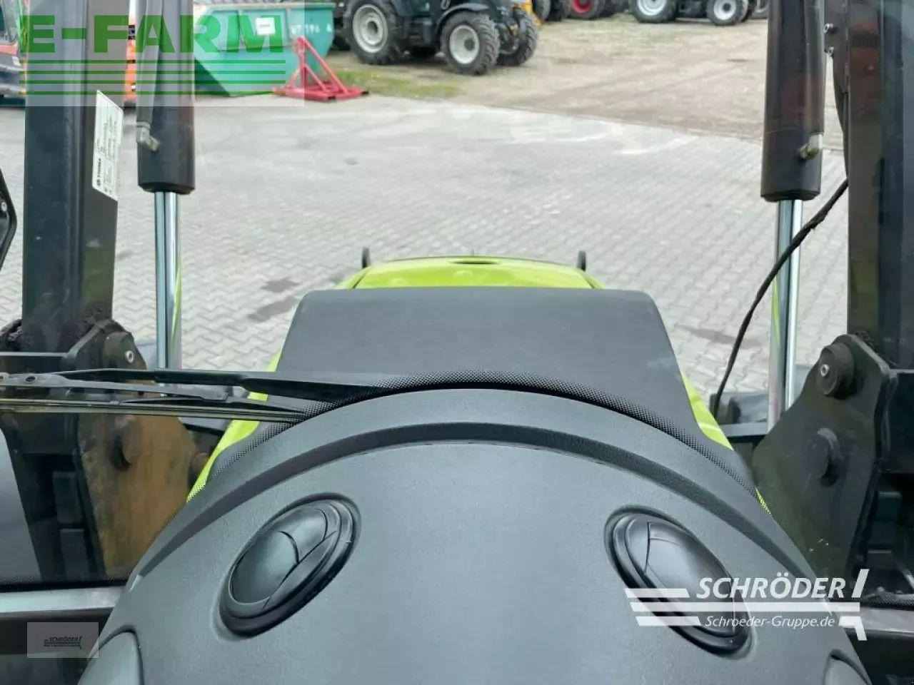 Farm tractor CLAAS celtis 426