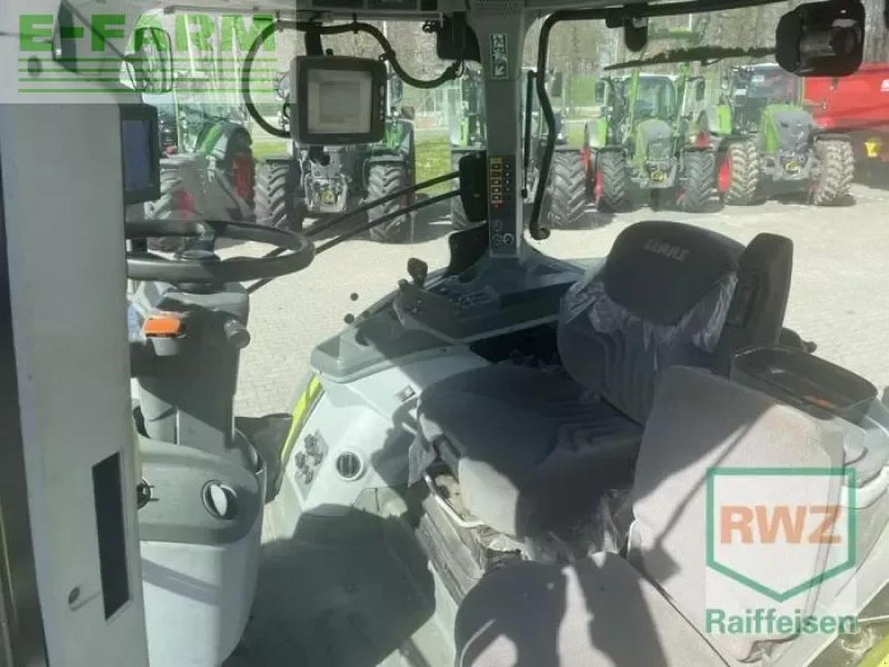 Farm tractor CLAAS claas arion 660