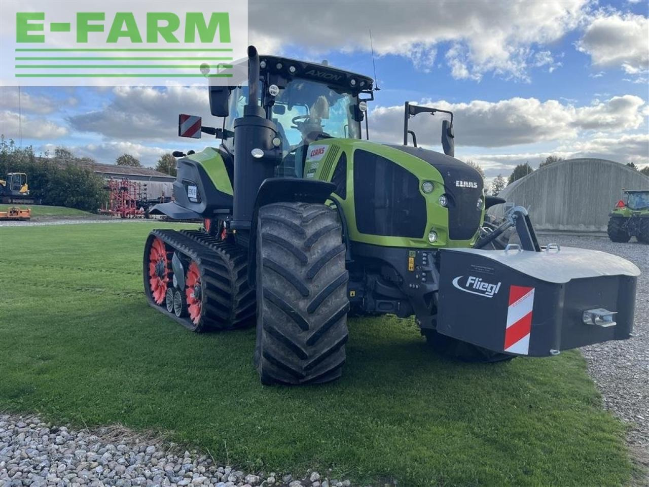 Farm tractor CLAAS claas axion 960tt