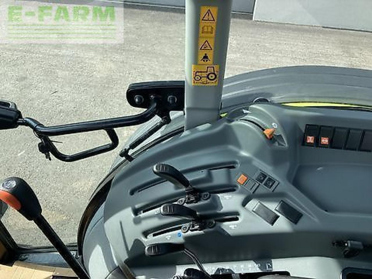 Farm tractor CLAAS elios 210