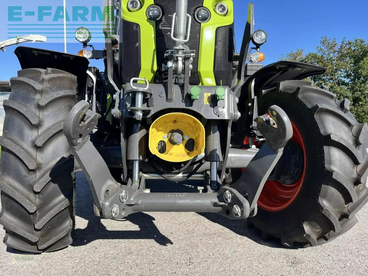 Farm tractor CLAAS elios 210 (kabine ohne glasdach)