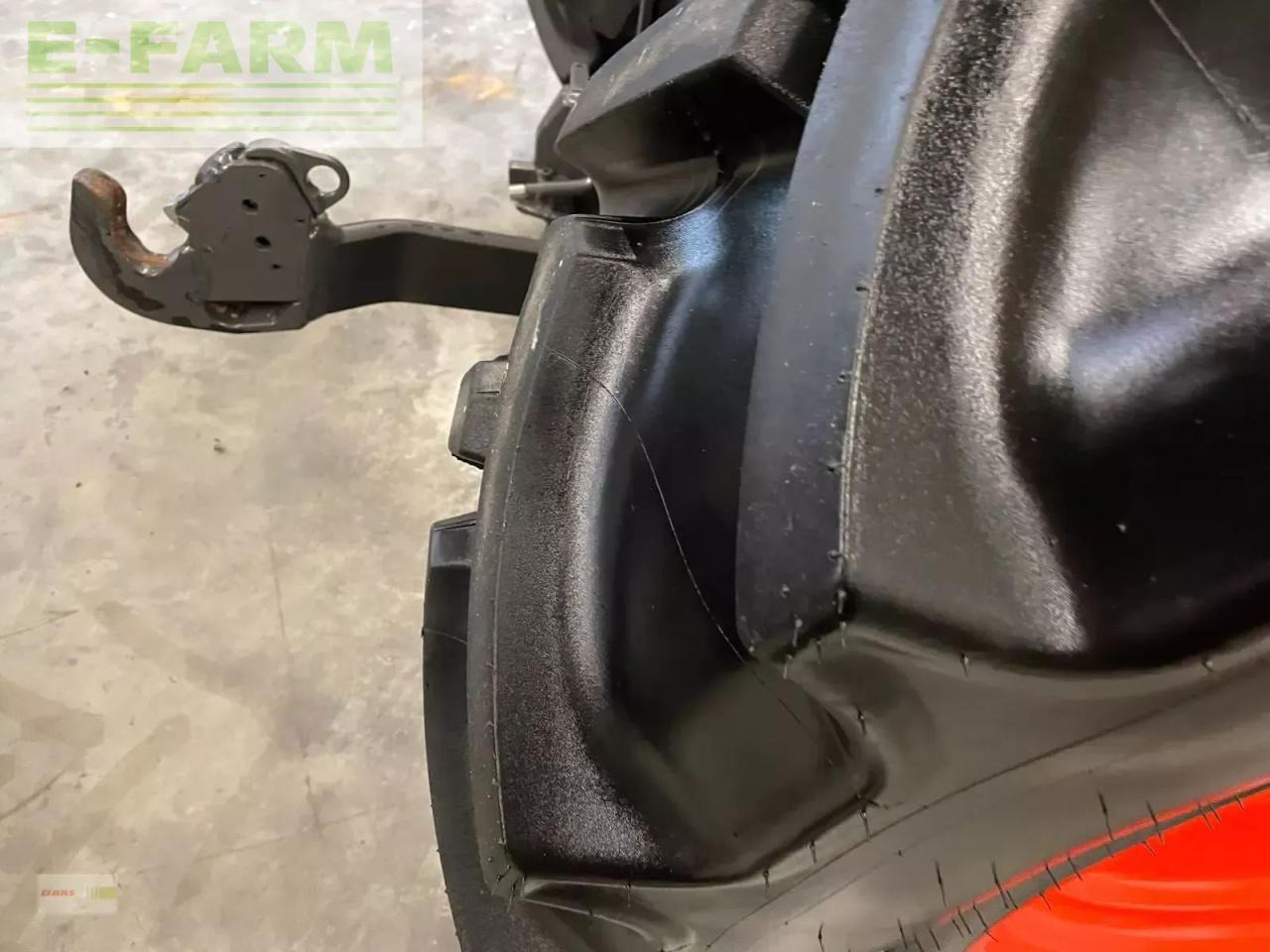 Farm tractor CLAAS elios 210 plattform