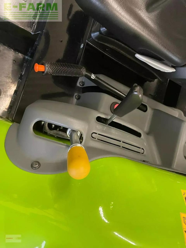 Farm tractor CLAAS elios 210 plattform