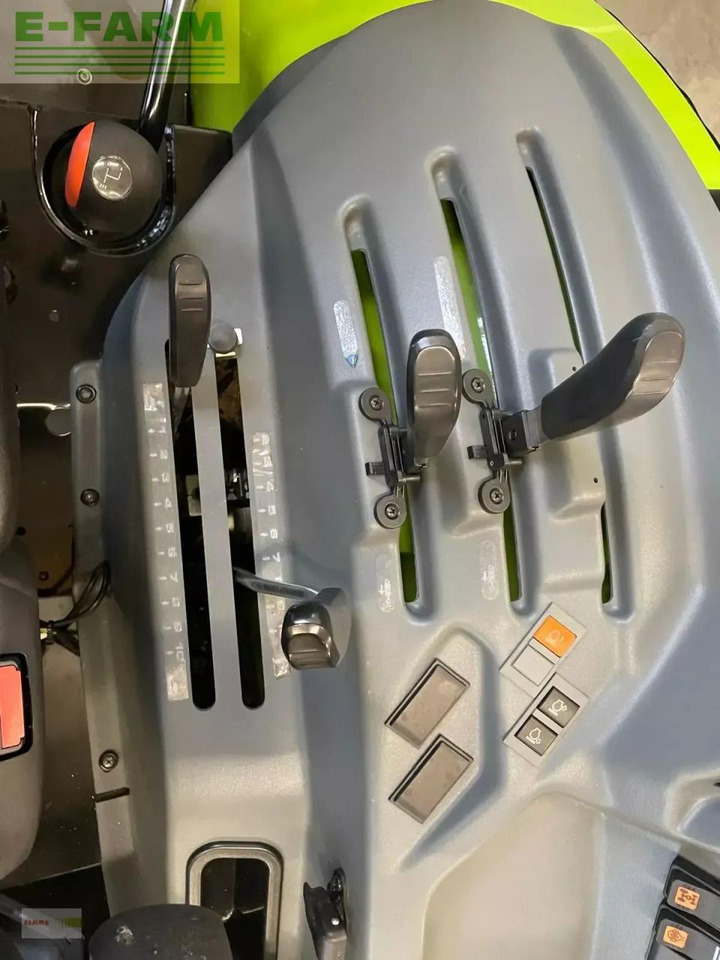 Farm tractor CLAAS elios 210 plattform