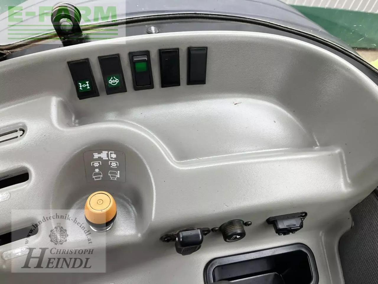 Farm tractor CLAAS elios 220