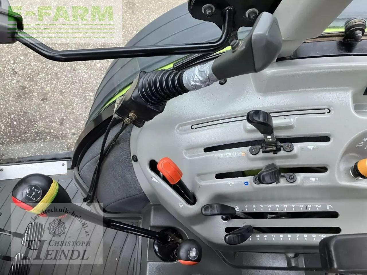 Farm tractor CLAAS elios 220