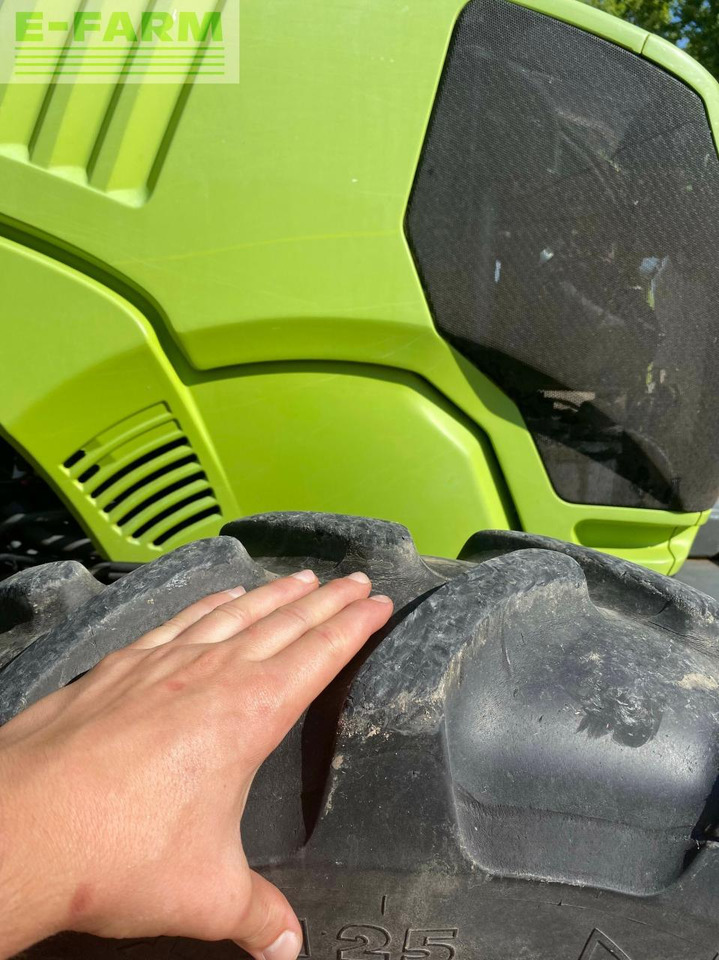 Farm tractor CLAAS elios 220 cabine