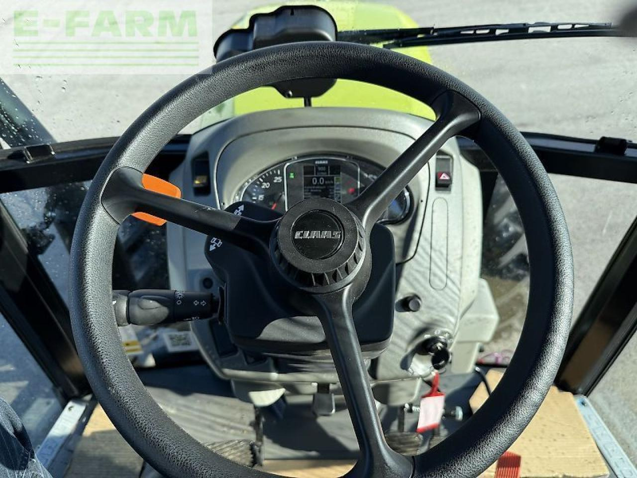 Farm tractor CLAAS elios 320