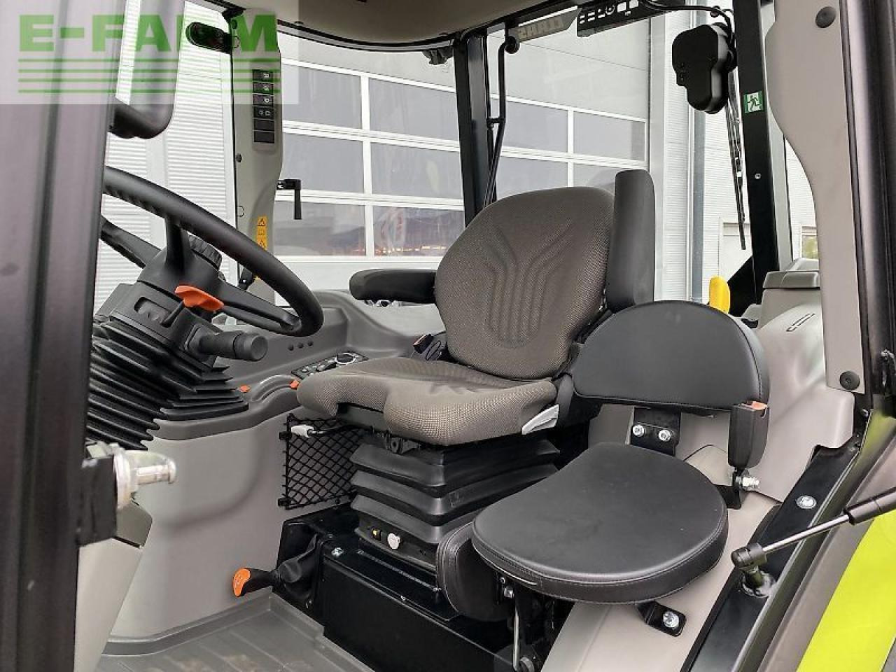 Farm tractor CLAAS elios 320