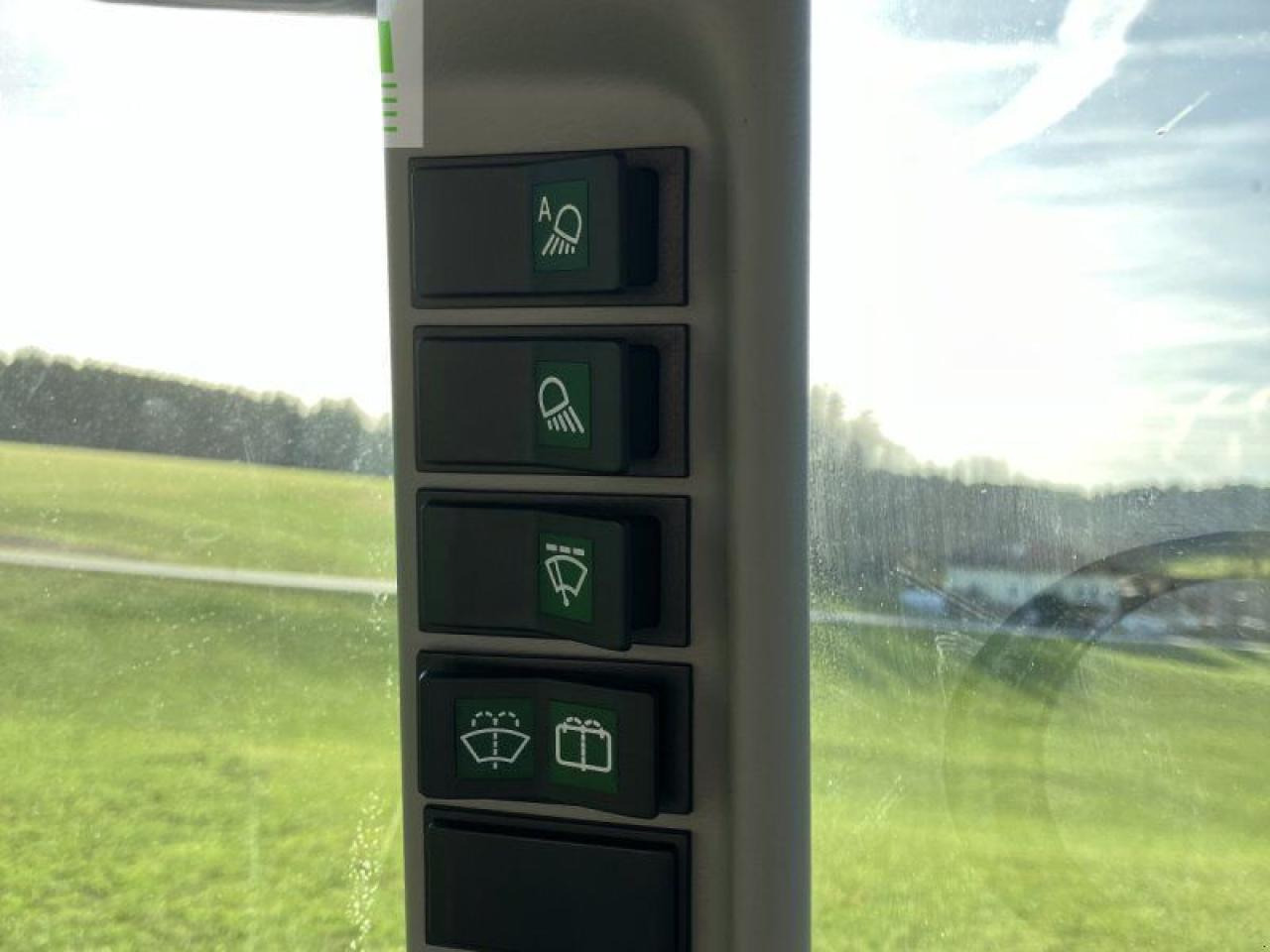 Farm tractor CLAAS elios 320