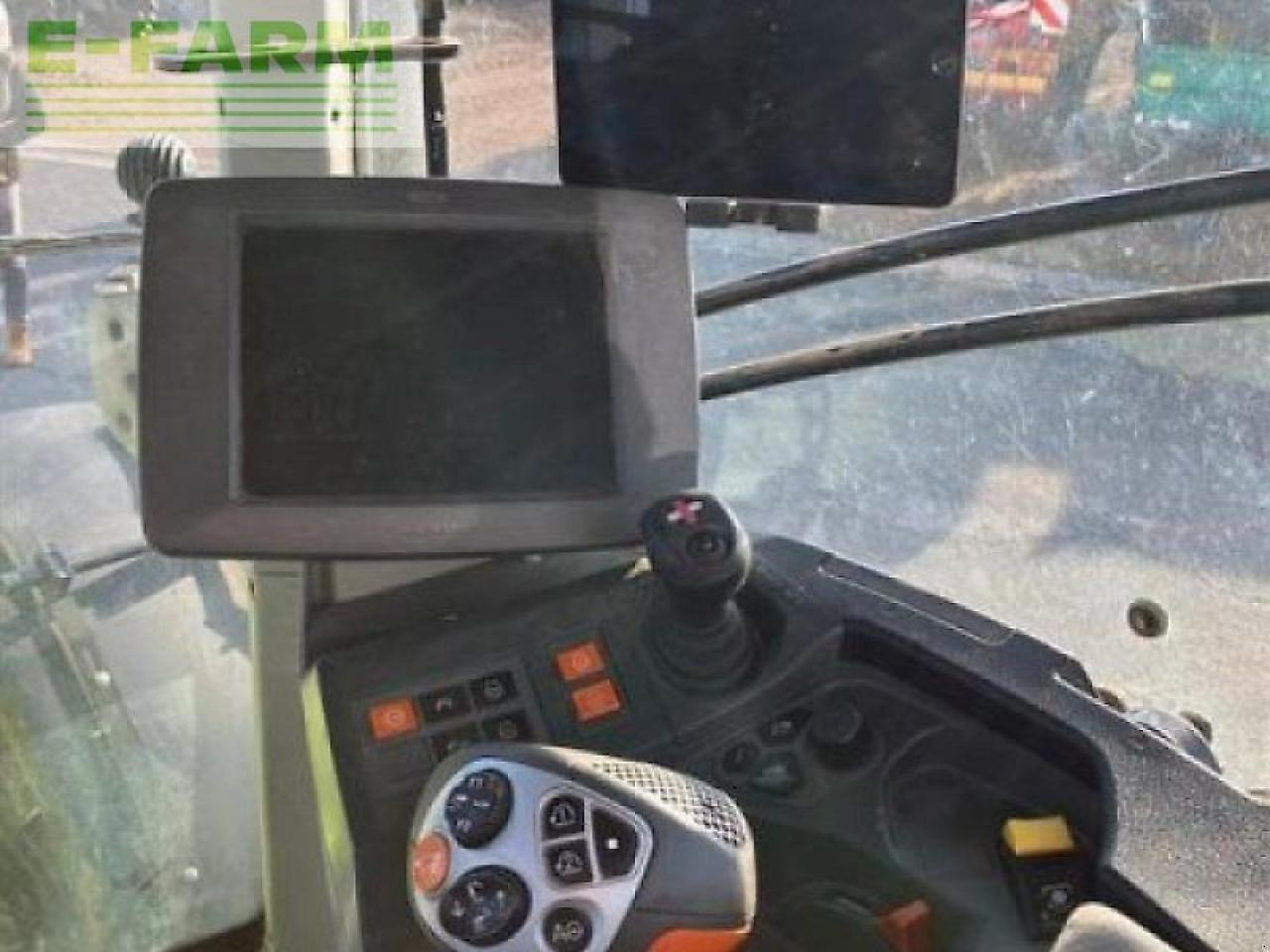 Farm tractor CLAAS gebr. traktor axion 830