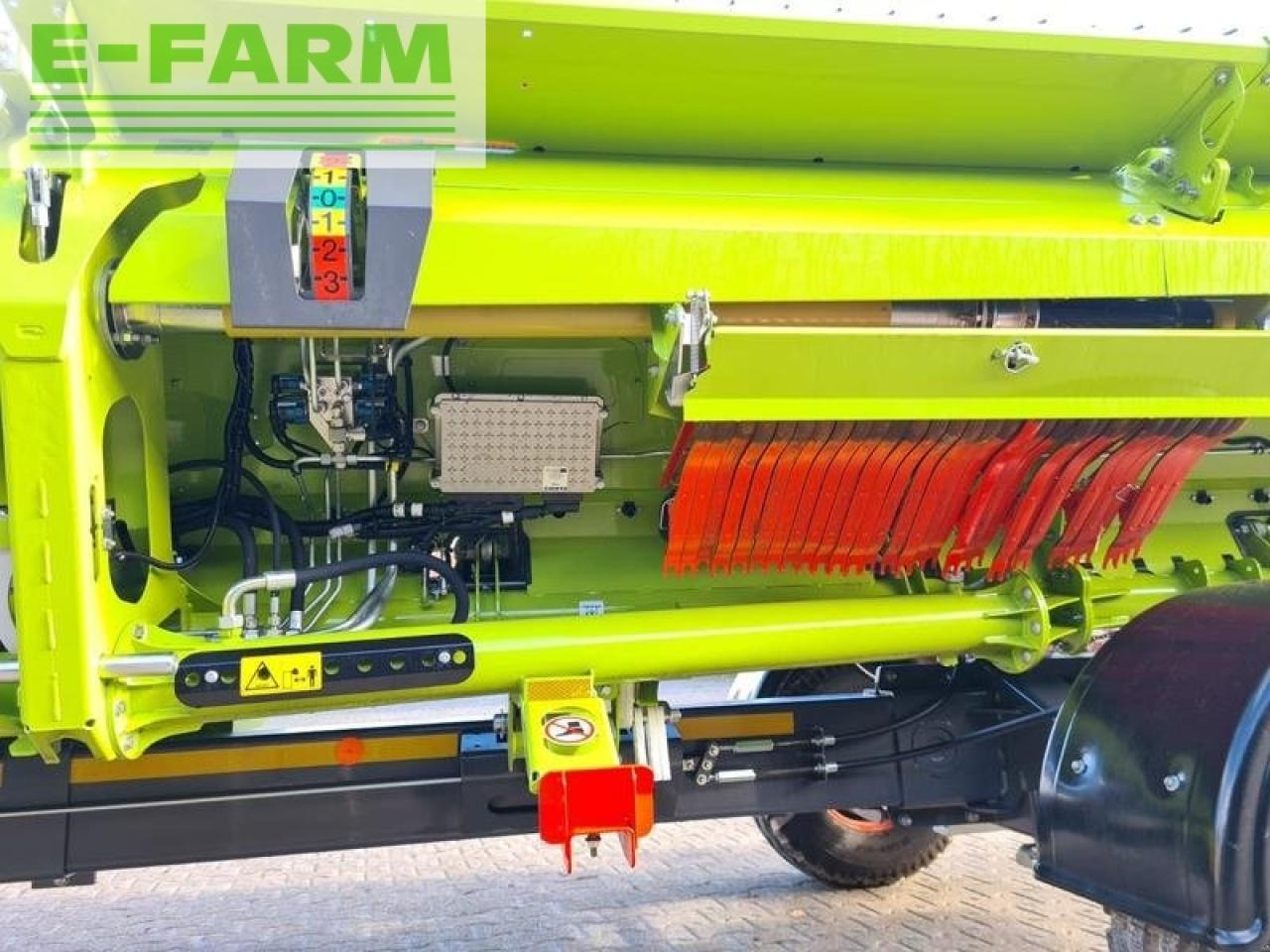 Farm tractor CLAAS lexion 7500
