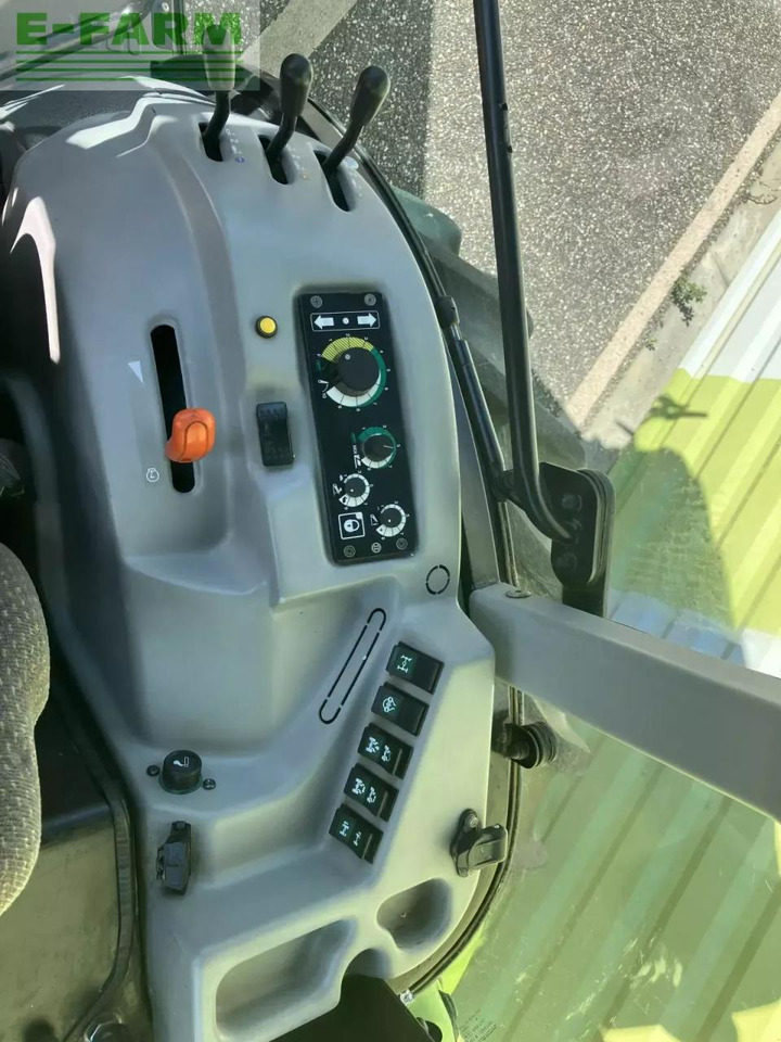 Farm tractor CLAAS nexos 230 f