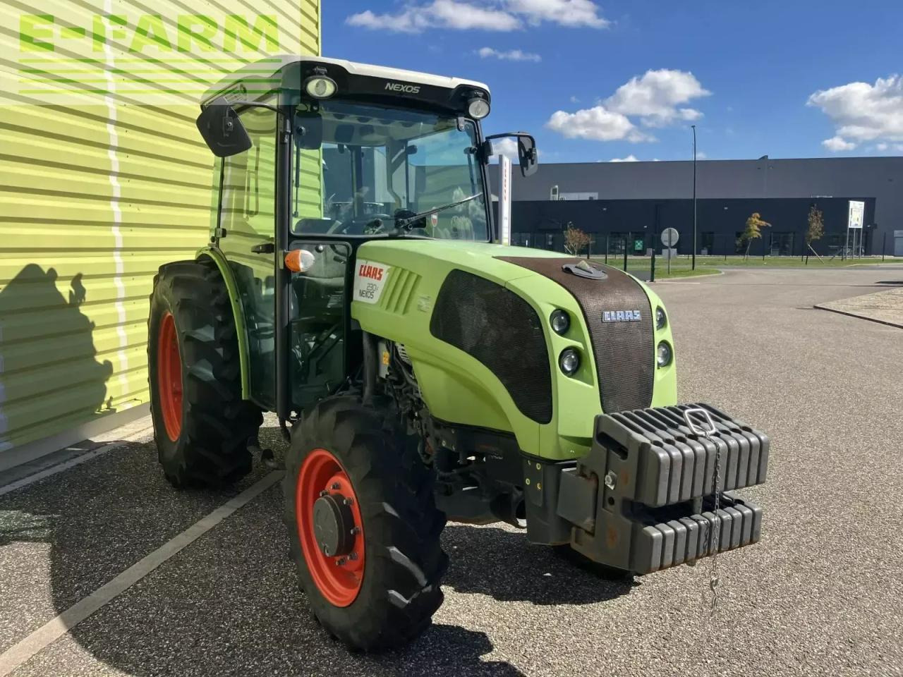 Farm tractor CLAAS nexos 230 f