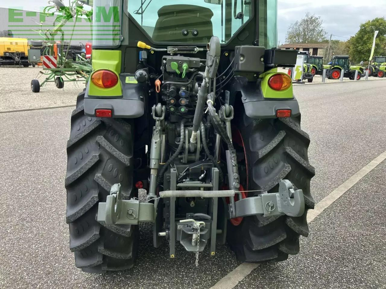 Farm tractor CLAAS nexos 230 m